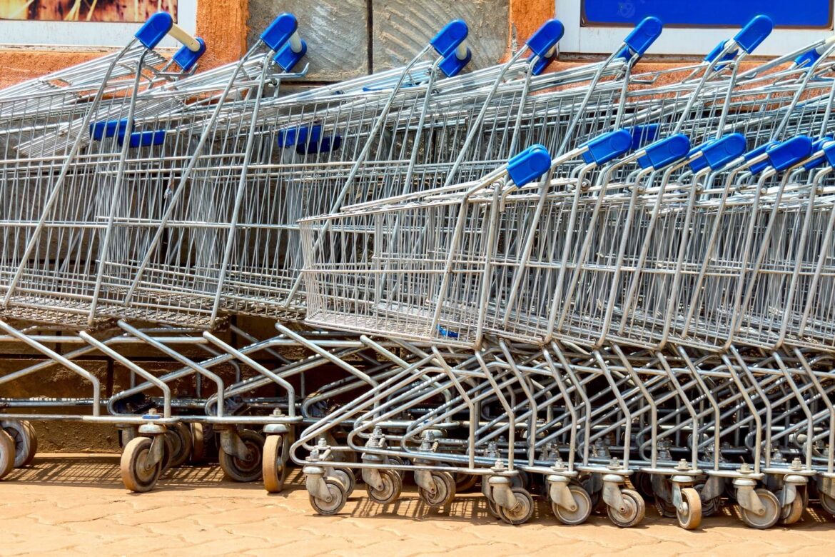 THE HISTORY OF METAL GROCERY CART